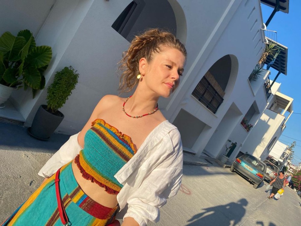 burcu biricik tatil sezonunu acti 4